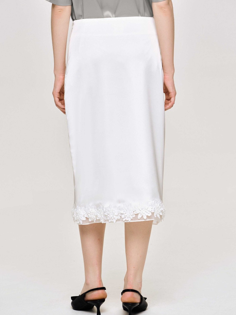 Source Unknown Applique Satin Skirt, White